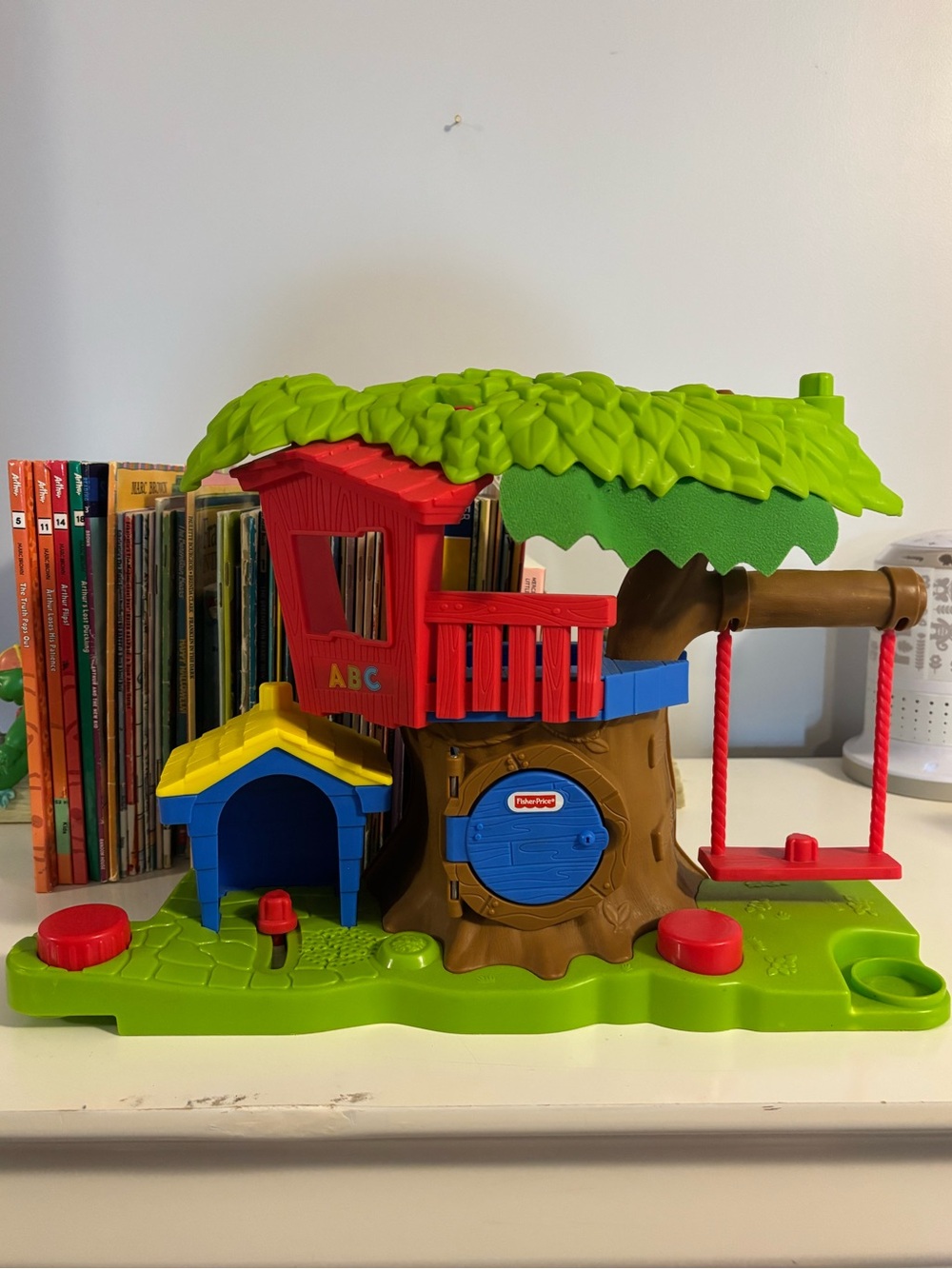 Fisher-Price Little People Swing & Share Treehouse